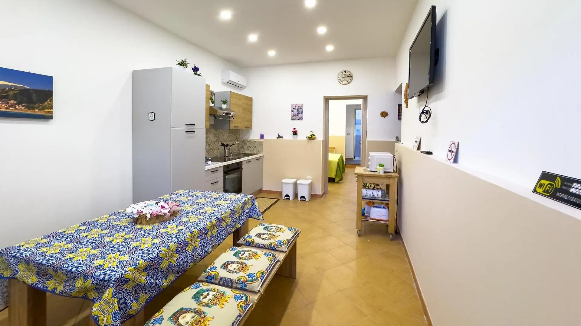 Le Tre Ninfe Centro Storico Riposto Villa 0*,