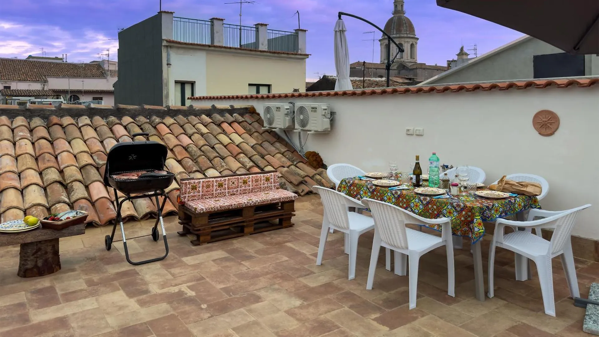 Le Tre Ninfe Centro Storico Riposto Villa Vakantiehuis